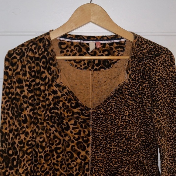 PILCRO Anthropologie Leopard Animal Print Long SleeveThermal Boho Artsy Top XS - Picture 2 of 7